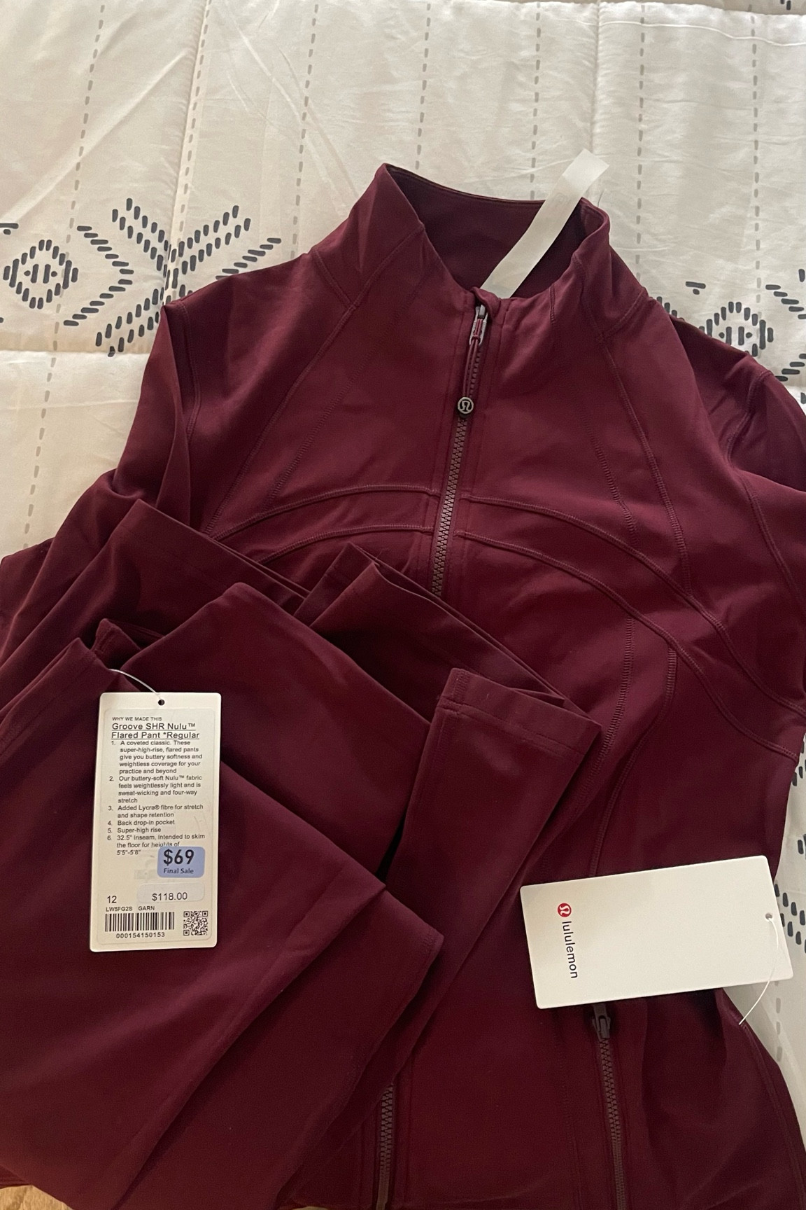 Lululemon set! 🫶🏾 typically size 10 but I size up to a 12 depending on what’s in stock 

I have Garnett and Espresso 

#LTKsalealert #LTKfitness #LTKActive