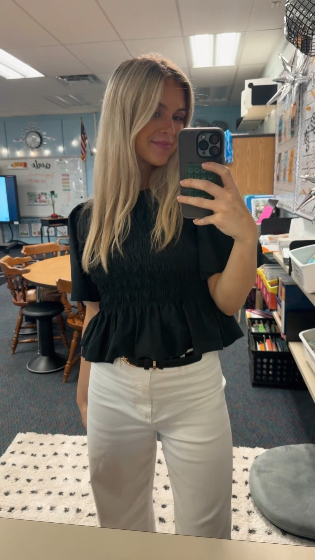 happy Monday! Top is no longer sold but it’s from rails and I found lots of similar ones!!! Also I live in these billa bong jeans!!🤍🤍🤍 

#LTKFindsUnder100 #LTKSaleAlert #LTKStyleTip