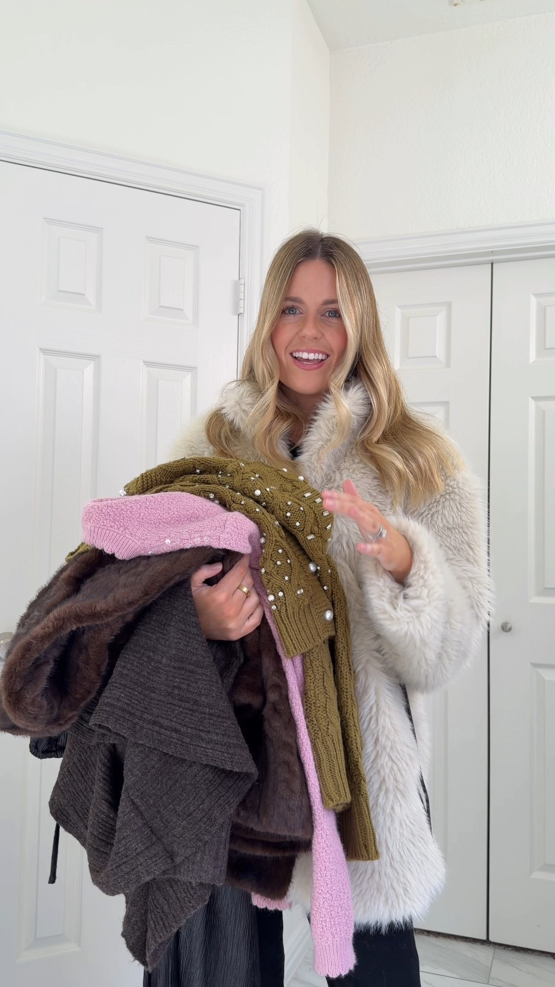 Heartloom holiday collection

 // holiday party outfits // sparkly outfits // New Year’s Eve outfit 