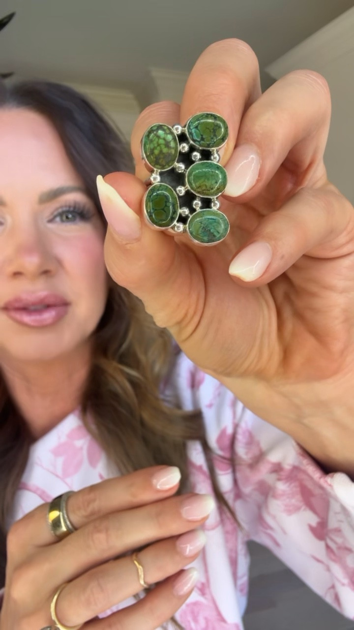 code betsy works for goldie lew ♥️

#LTKSaleAlert #LTKBeauty #LTKGiftGuide