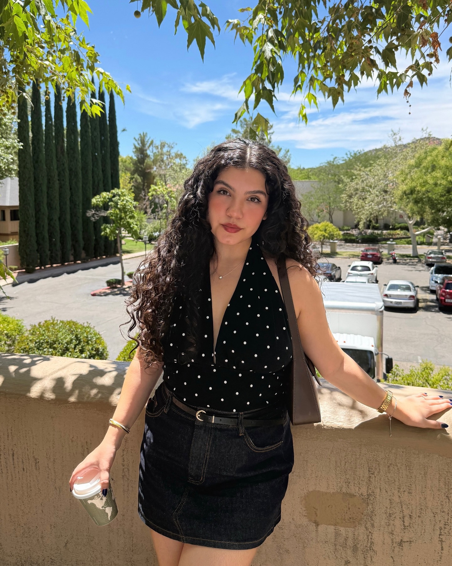 snippets of sedona🍓🍦✨⛲️
•
•
•
•
#curlyhair #curlyhaircommunity #hairinfluencer #microinfluencer #curls #rizos #definition #volume #hairdefinition #hairvolume #curlsarethebest #curlycut #curlygirlmethod #naturalcurls #naturalcurlyhair #hairstyle #curlsoftheday #curlyhairroutine #curlyhairroutine #ootd