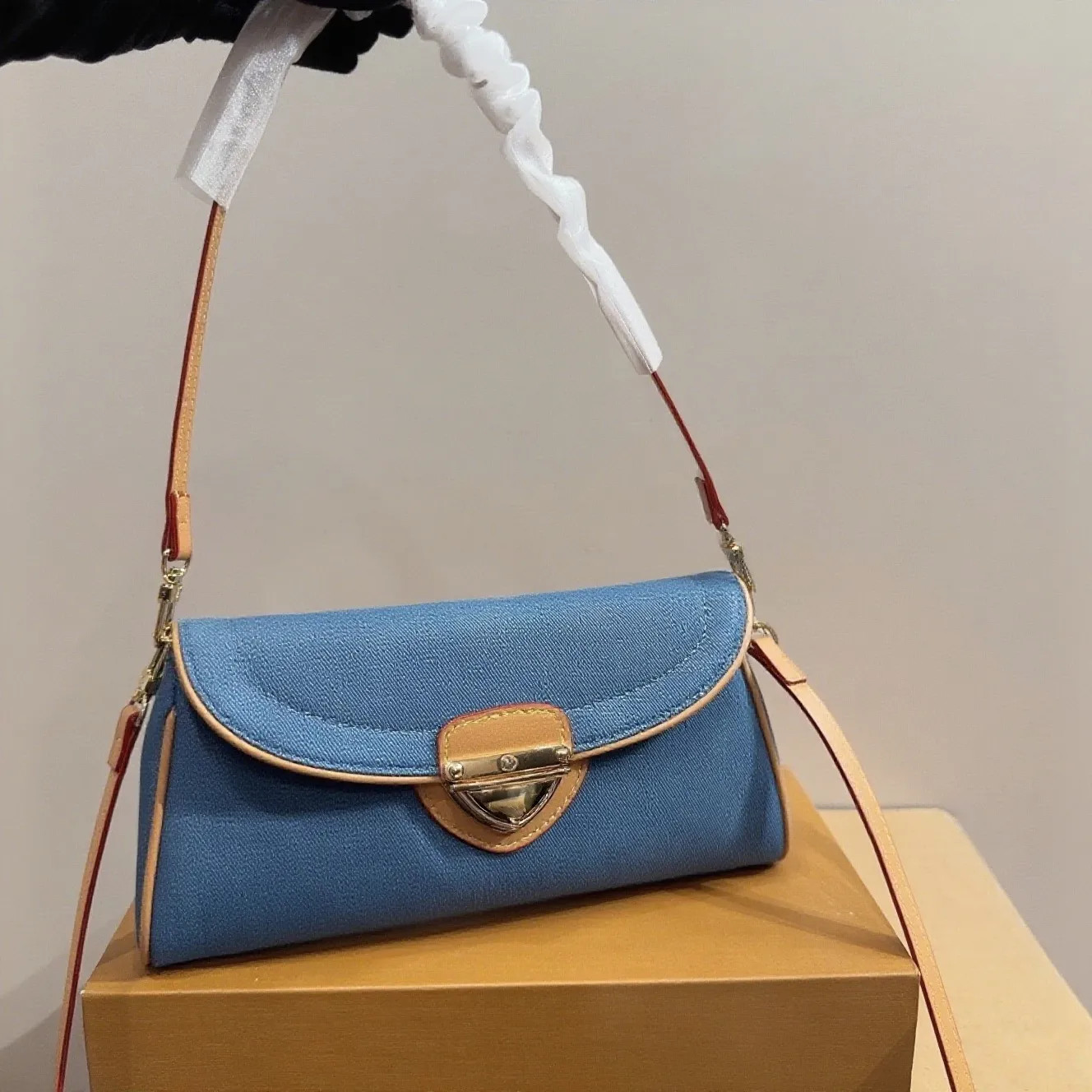 Save Big on Bulk  Fashion Womens Leather Large Size Handbag Classic Evening Party Shoulder Bags V... | DHGate