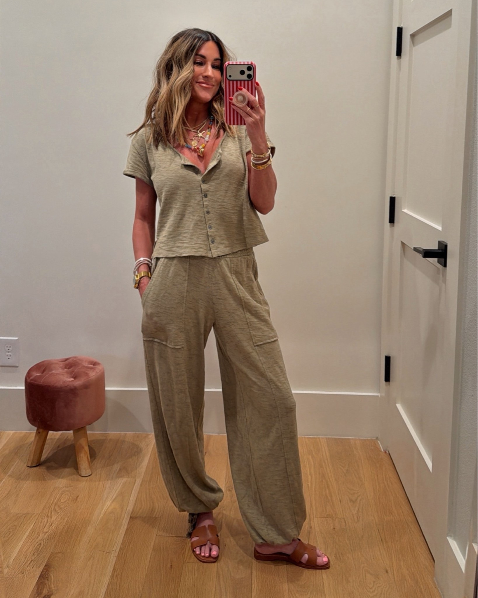 SO cute in person, so lightweight and very comfy!!! // wearing xs

#LTKootd #LTKmomlife #LTKTravel
