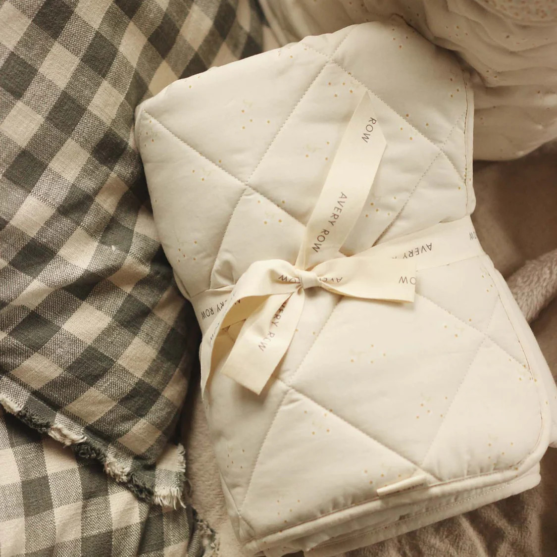 Avery Row Stay & Play Mat | Baby Mori