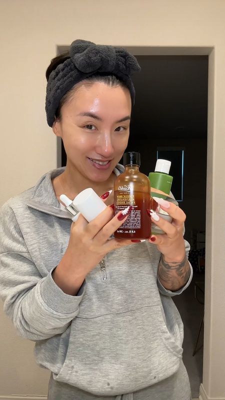 Morning skincare routine in order : another gloomy day in LA but let’s get our skin bright and dewy ✨ easy 4 step combo I’m loving lately 🥰

#TIRTIR #khiels #theoutset

#morningskincare #skincareroutine #skincareover40 #dewyskin #selfcare 

Skincare in the morning order 
Order for skincare in the morning 
Morning skincare over 40 
Skincare routine over 40 
Daily skincare routine
Dewy skincare

#LTKover40 #LTKbeauty #LTKstyletip