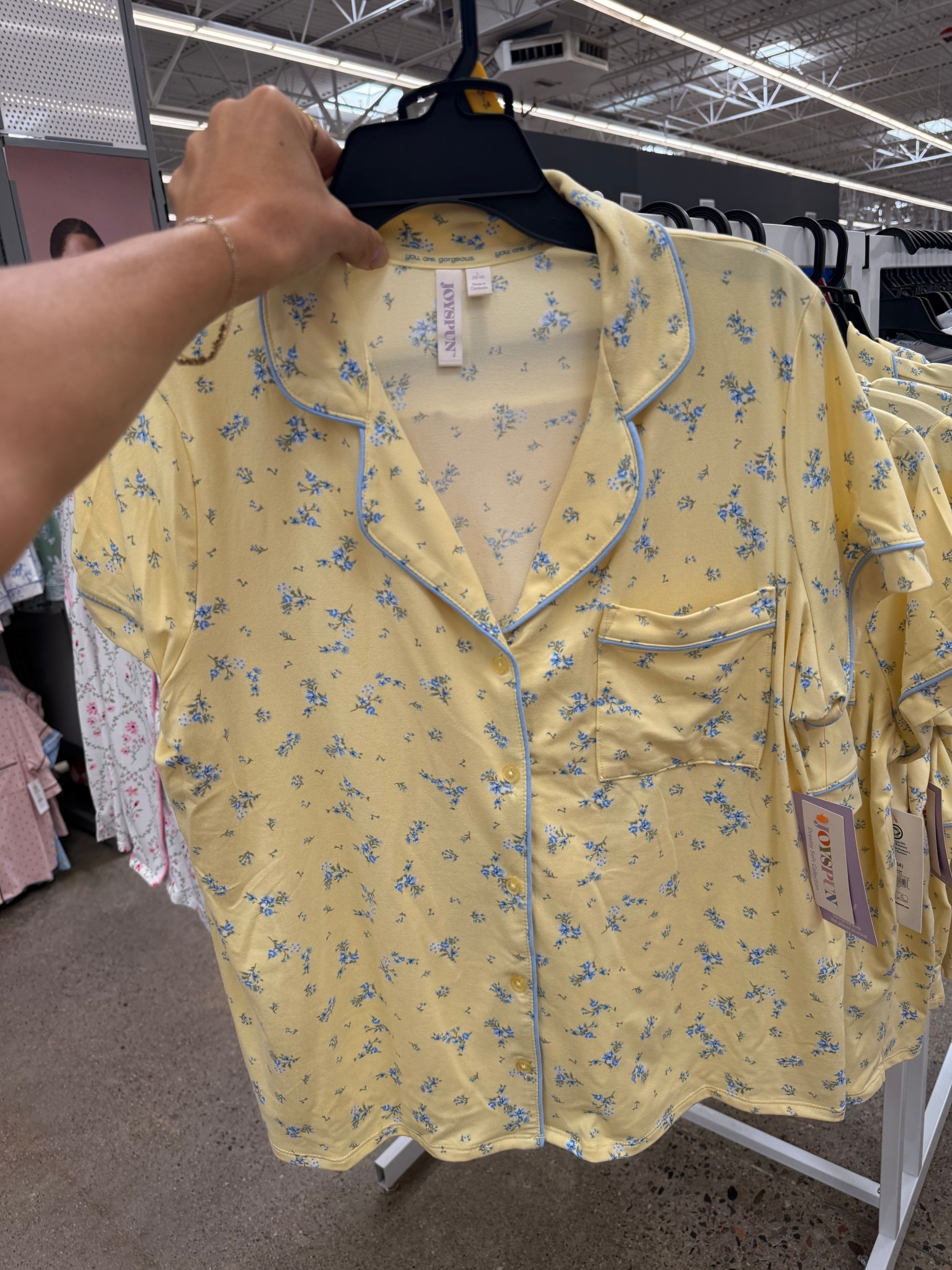 These Walmart pajamas would make for the perfect gift for mom for Mother’s Day! Under $20!

Walmart finds 



#LTKMothersDay #LTKselfcare #LTKSeasonal
