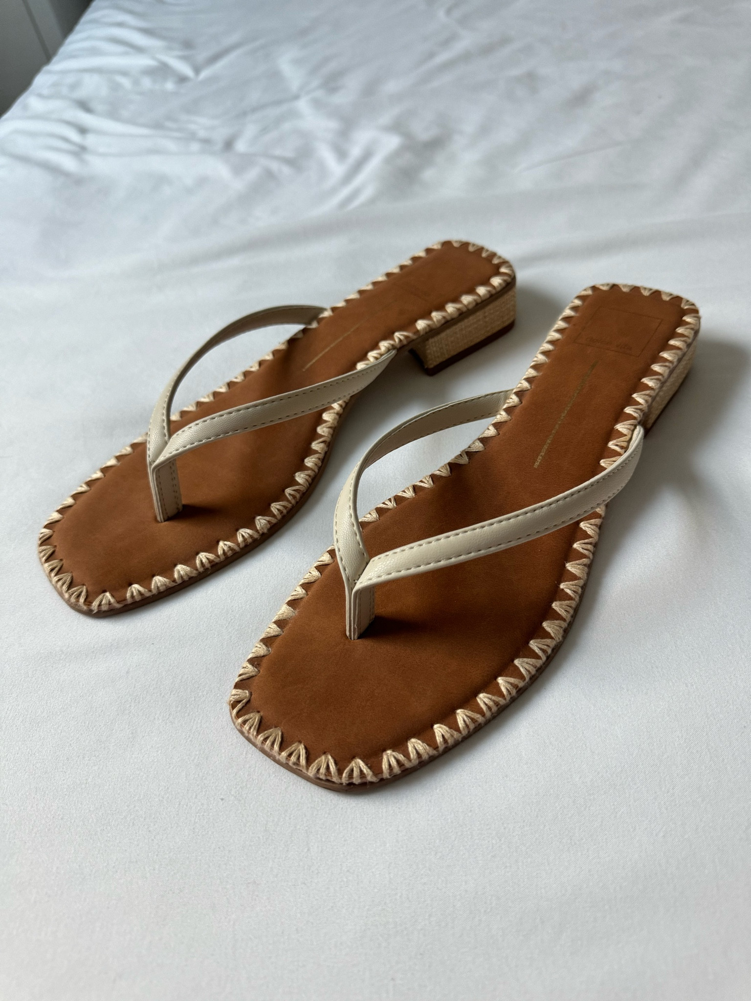 An elevated take on the classic flip flip 🤭 love the square toe, stitching, and the teeny block heel! So cute and comfy — perfect for summer! 🤍

#LTKShoeCrush #LTKMidsize #LTKSeasonal