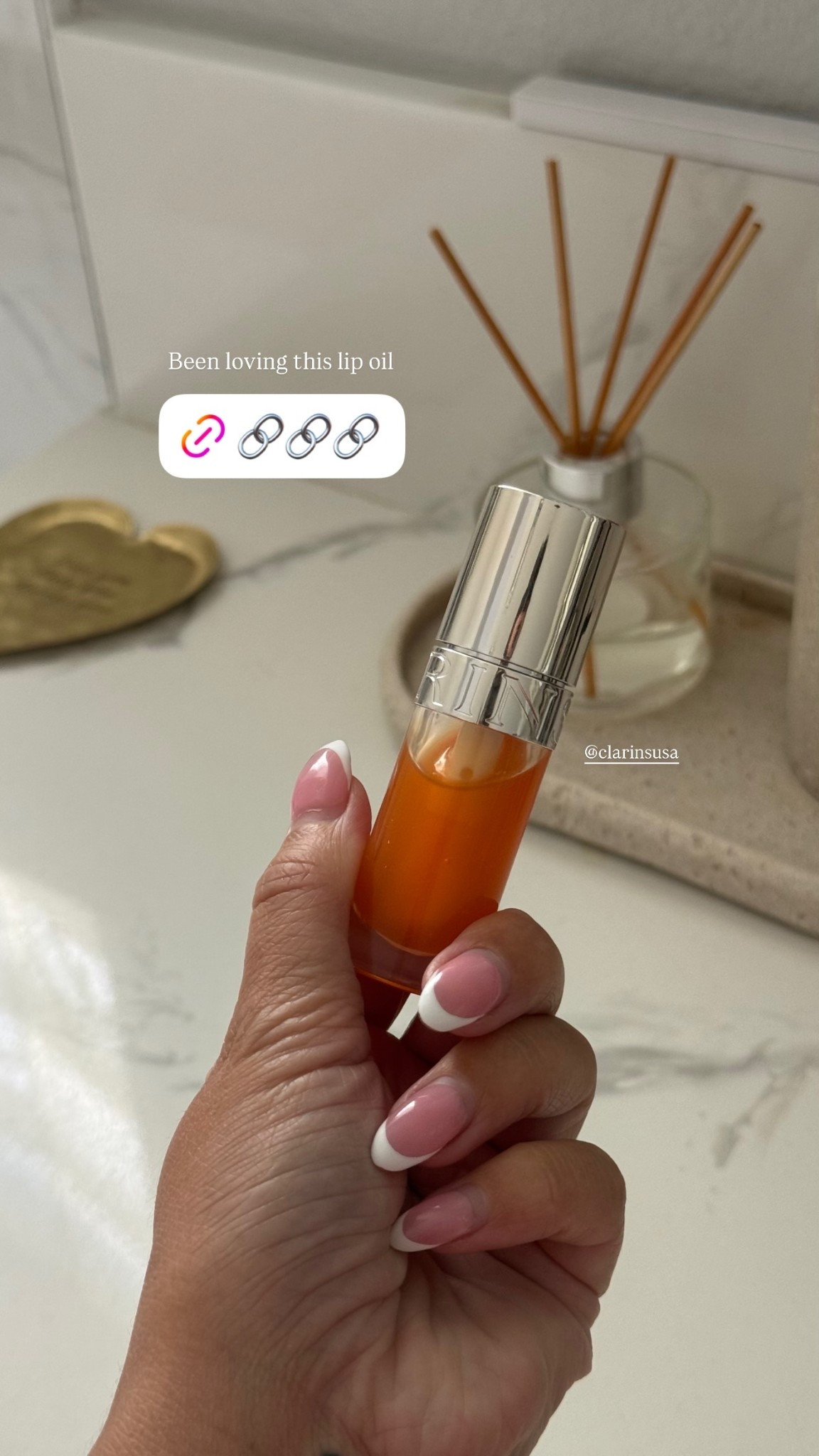 Been loving this lip oil  @clarinsusa