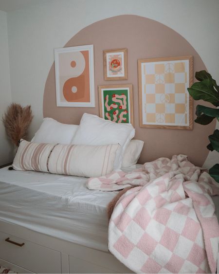 Colorful bright guest room ideas 

#LTKfamily #LTKFind #LTKhome