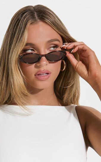 Ezra Thin Oval Sunglasses in Tort | Showpo (US, UK & Europe)