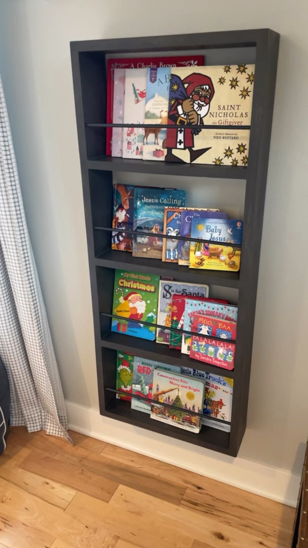 A fun tradition is to fill up our bookcase with holiday books or whatever you’re focusing on learning.

Other moms share they wrap up new or used books and open one each day for advent. 

#LTKHoliday #LTKKids #LTKFamily