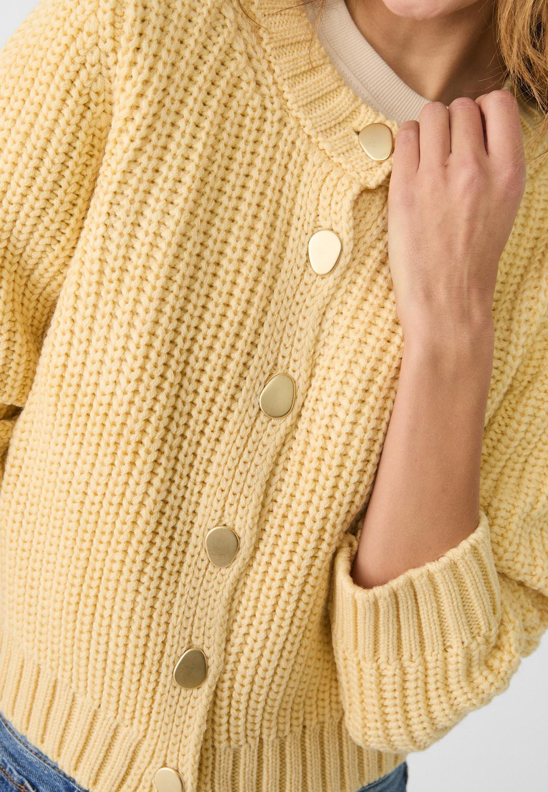 Cardigan in maglia con bottoni dorati | Stradivarius (IT)