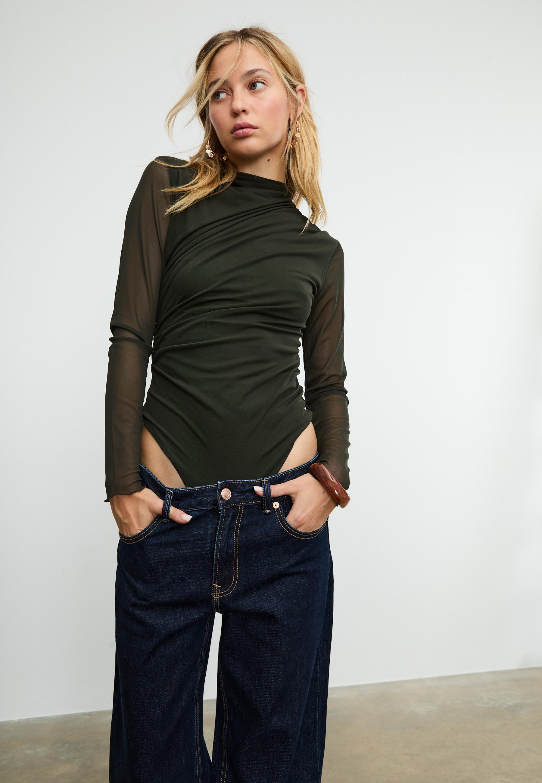 Body aus gerafftem Tüll - Mode für Damen | Stradivarius Deutschland | Stradivarius DE