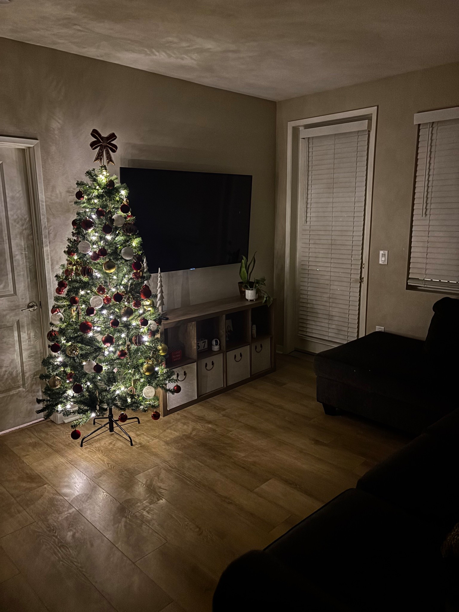 love love love my 6.5 ft pre lit christmas tree 🎄 fits perfectly in my living room 

#LTKSeasonal #LTKHoliday