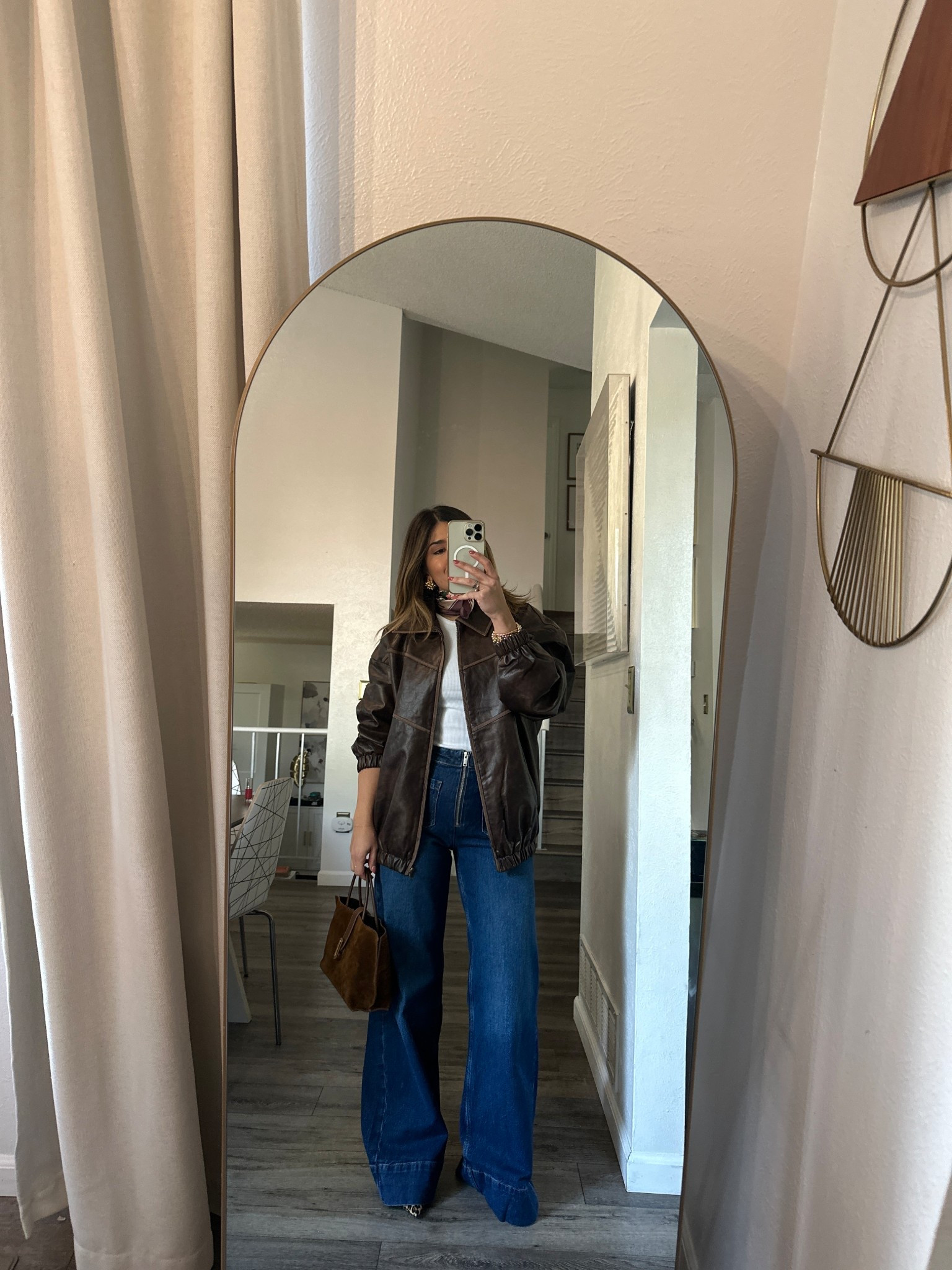 These jeans make my legs look a mile long! 🙌🏼 highly recommend them!!!
Top size small
Jeans size 4
Jacket size small
My bag is currently available in other colors! As soon as the brown one is available I’ll
Let you know’n

#LTKFindsUnder50 #LTKFindsUnder100 #LTKSeasonal