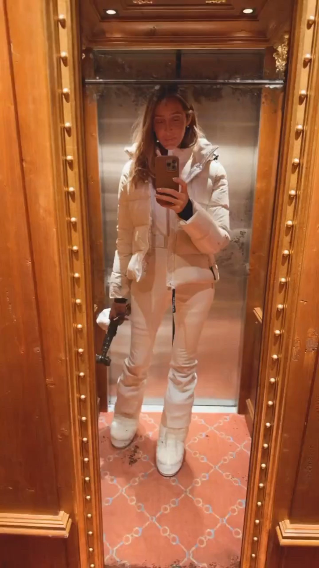 Ski and winter outfit that I love and wore last year in Courchevel! Elegant, warm, and comfortable. Fits true to size and I’m wearing size small 


#LTKootd #LTKU #LTKSeasonal