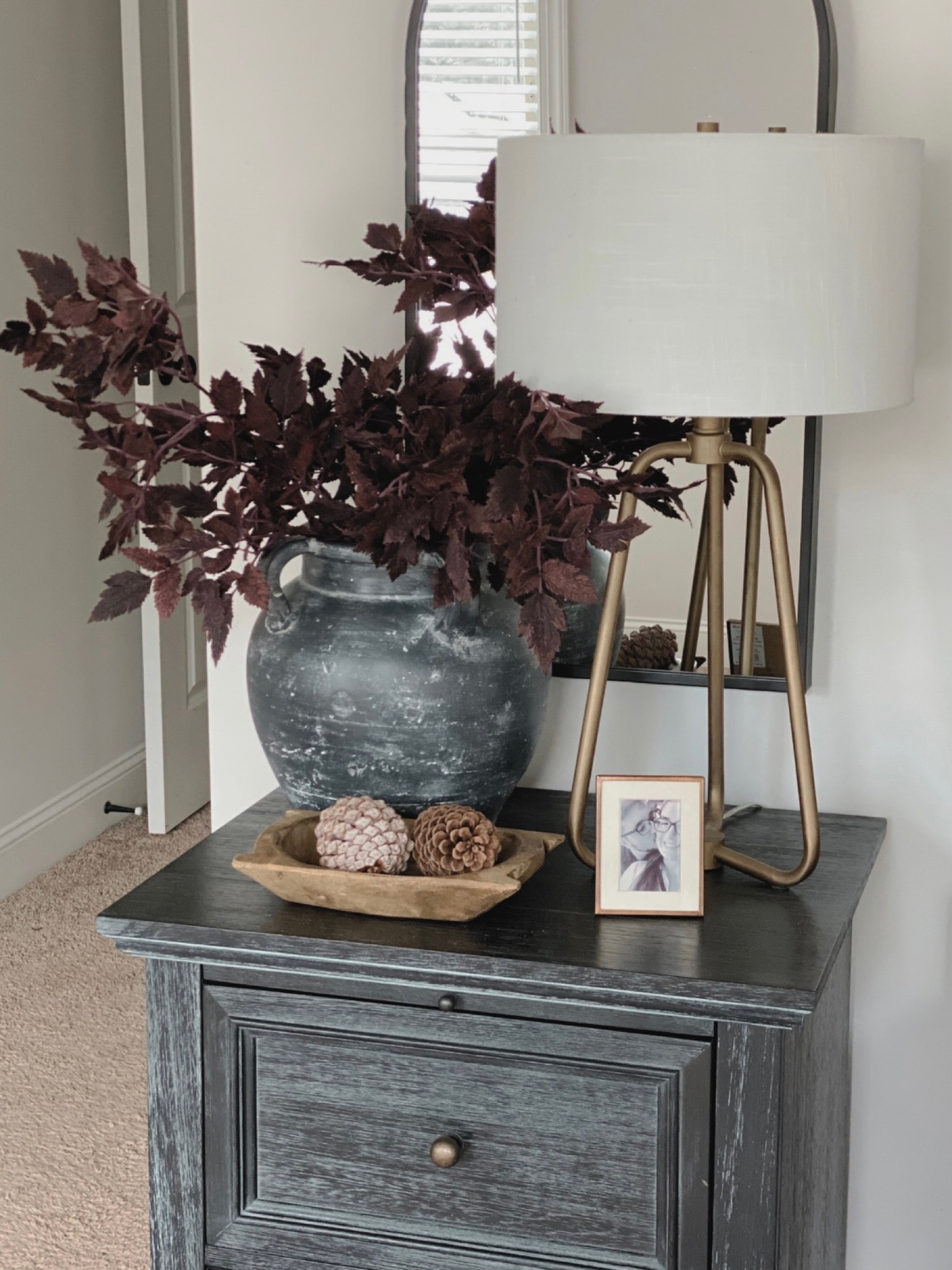 Fall nightstand, I used European gold rub n buff on my lamp! 

#LTKhome #LTKSeasonal