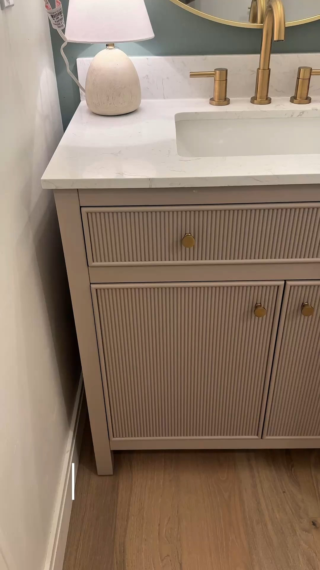 Perfect affordable vanity with under-mount single sink🤩‼️

#LTKHome #LTKStyleTip