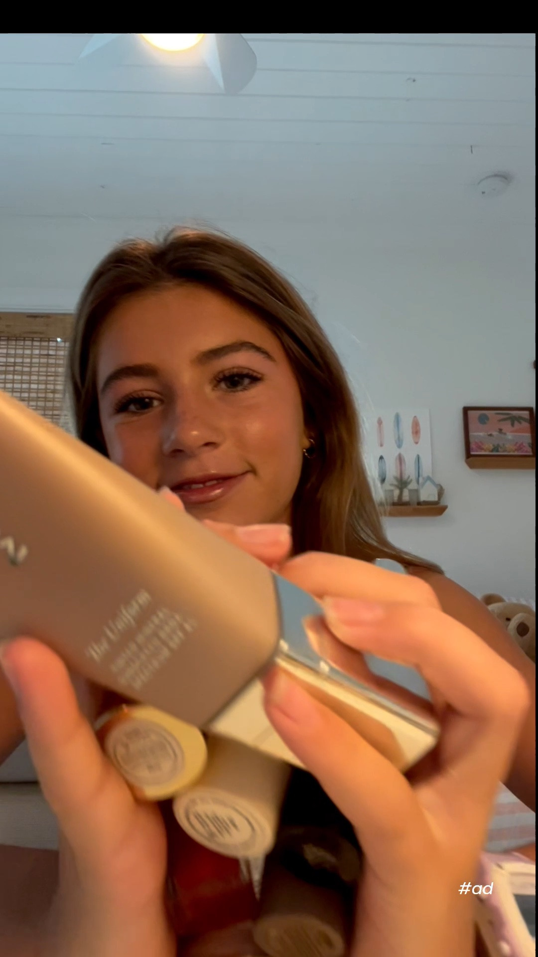 @Merit make up always, and they have a new tubing mascara that Emery tried before me but looks amazing! Comes in back and brown. The make up is so easy and the product shades work for both of our skin tones! #ad
Wearing the 15 tinted screen 
Clay Bronze Balm
Cava Day Glow
Cassis lip liner 
Les Duex tinted lip oil