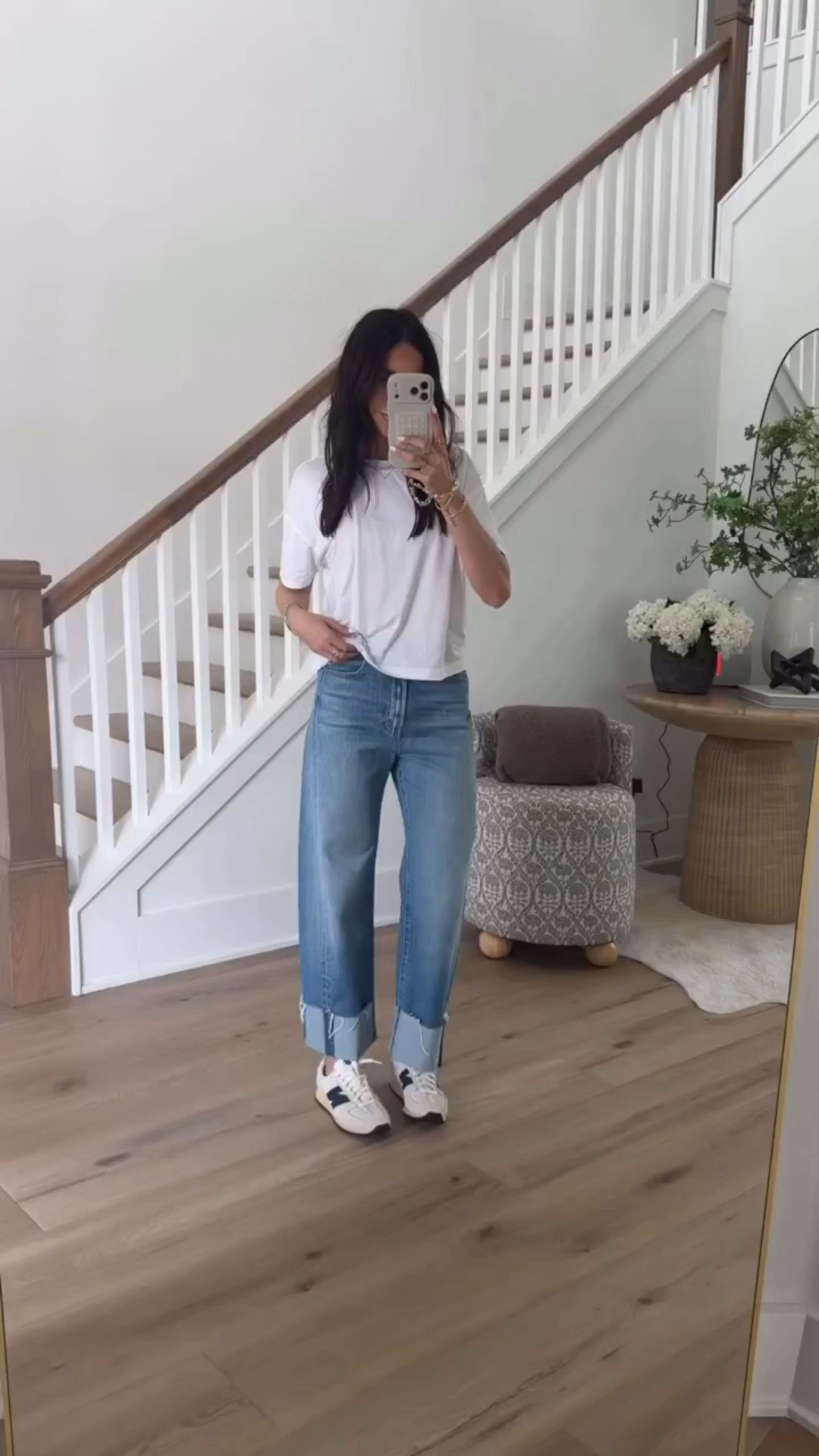 Mother jeans on sale orig $268 now $160 , size down

#LTKootd #LTKgrwm #LTKSaleAlert