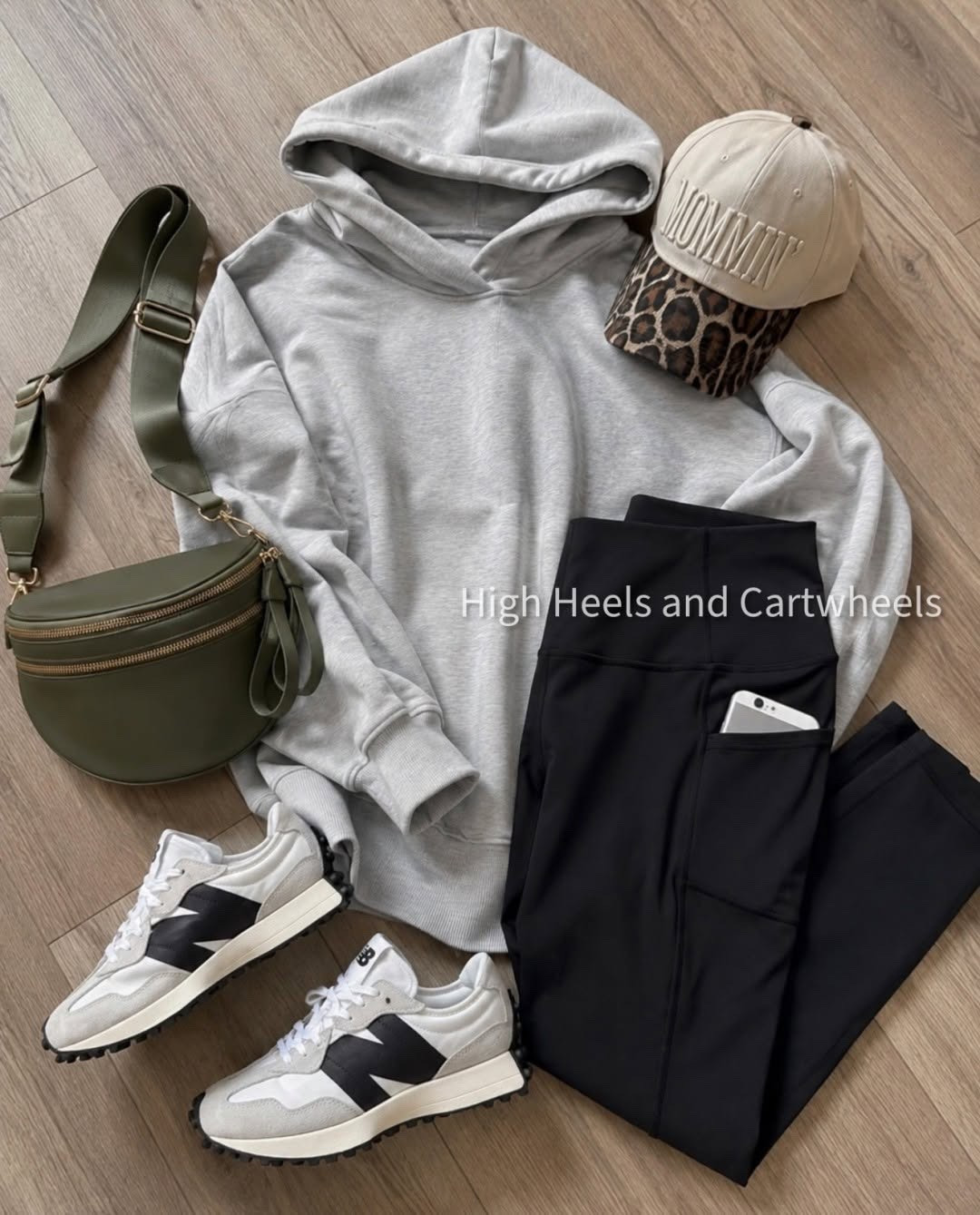 We styled the perfect busy Mom look for you— all from Amazon!!🙌 Been wearing all these pieces on repeat lately, and love that they're all easy to mix and match.