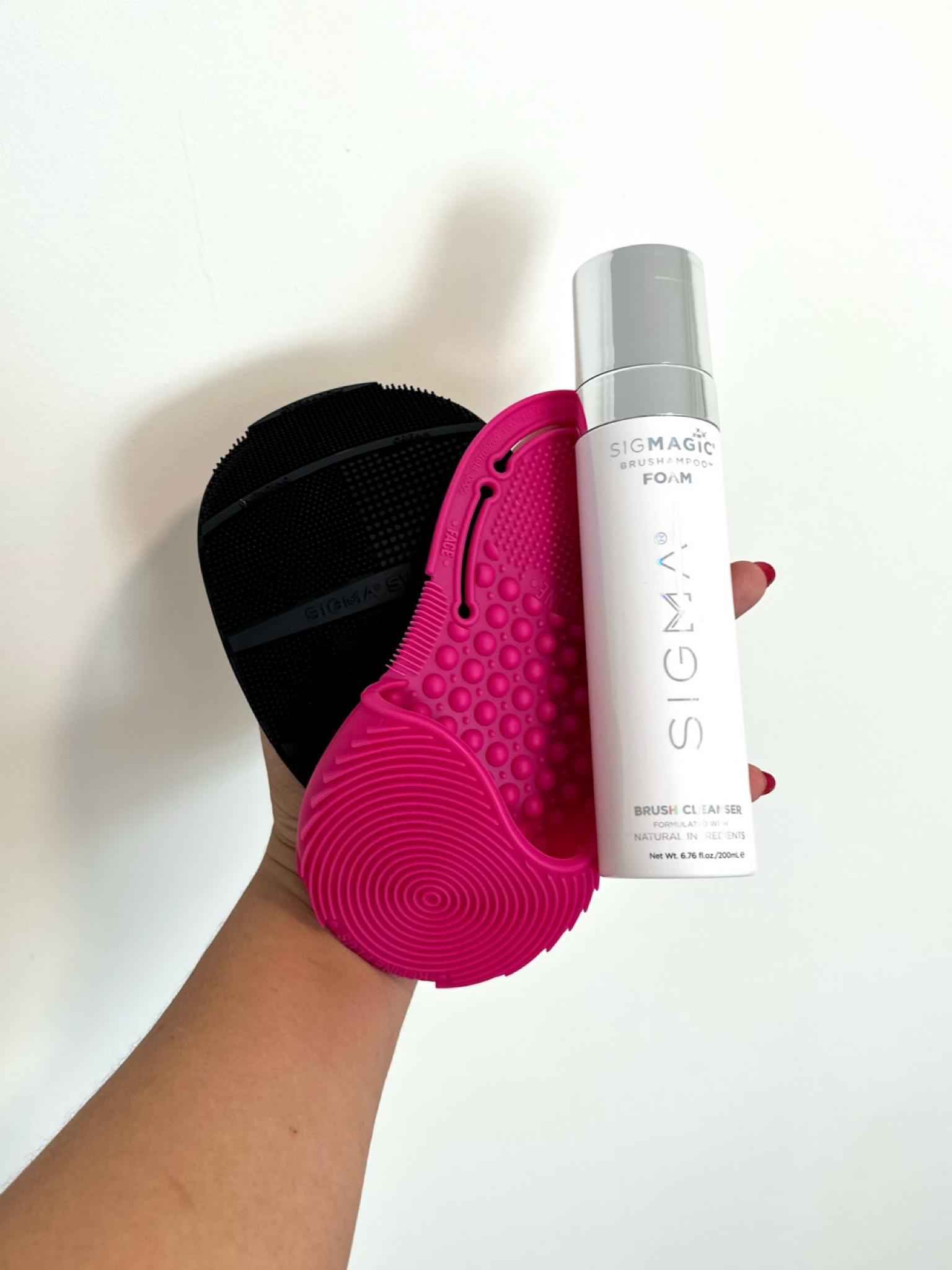 Sigma brush cleaning glove, mat and foam 🥰 these make an awesome gift this holiday season for the makeup lover!!! 🎁

#LTKfindsunder50 #LTKGiftGuide #LTKbeauty