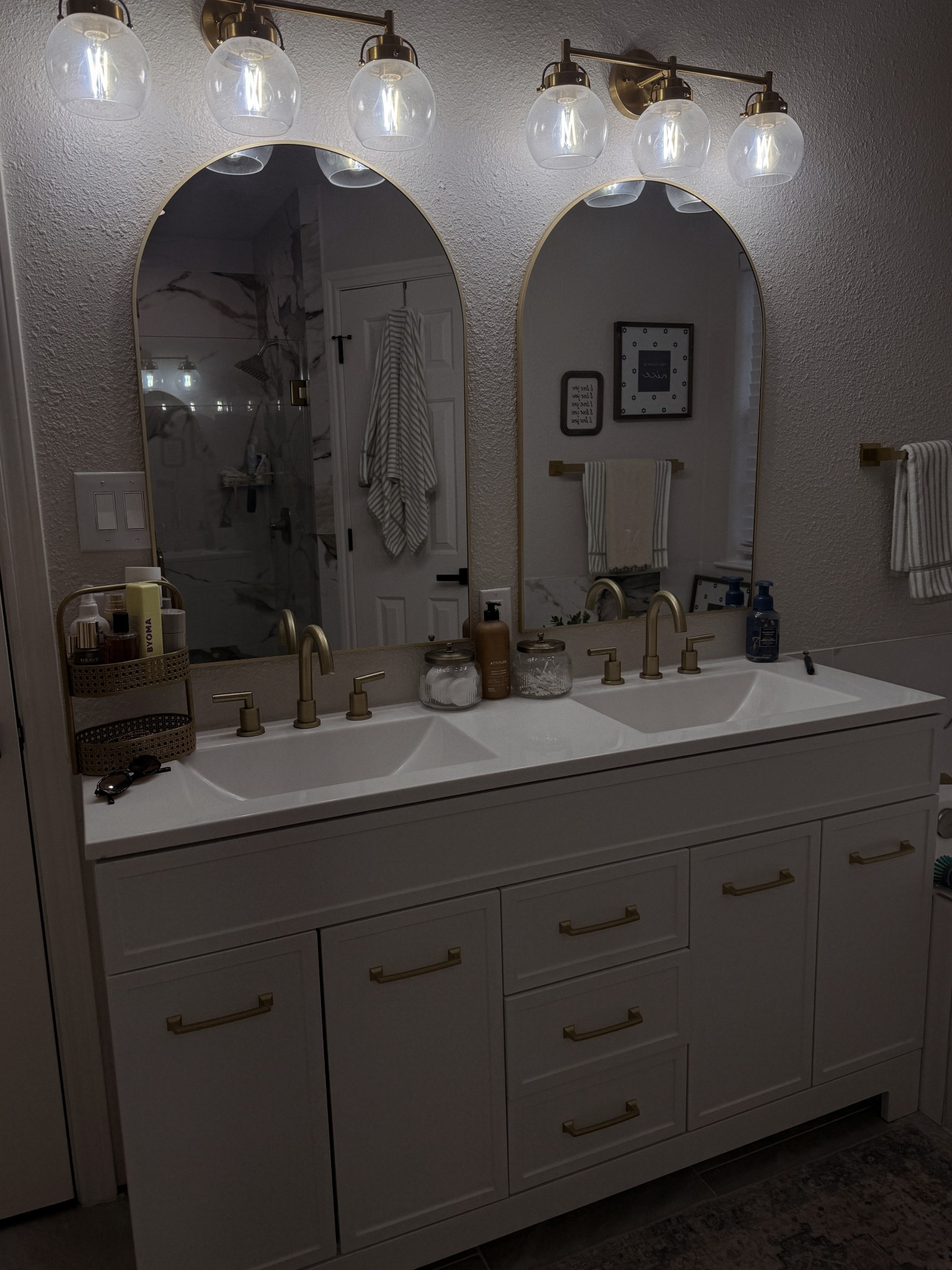 Bathroom things 🕊️

#LTKHome #LTKSeasonal