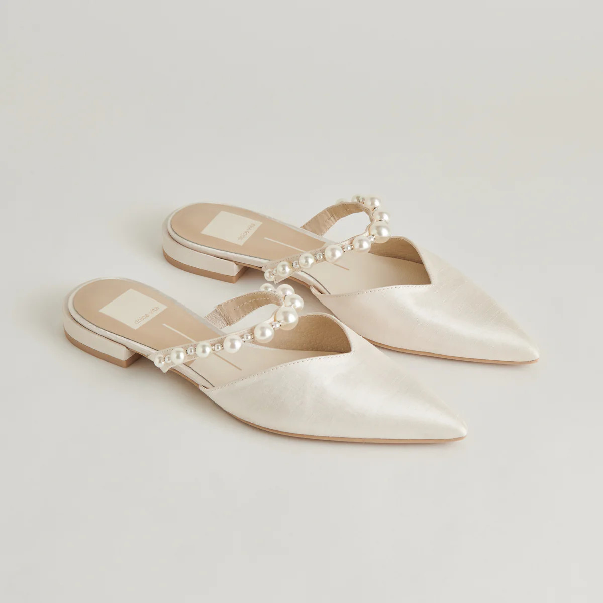 Kanika Pearl Flats | DolceVita.com