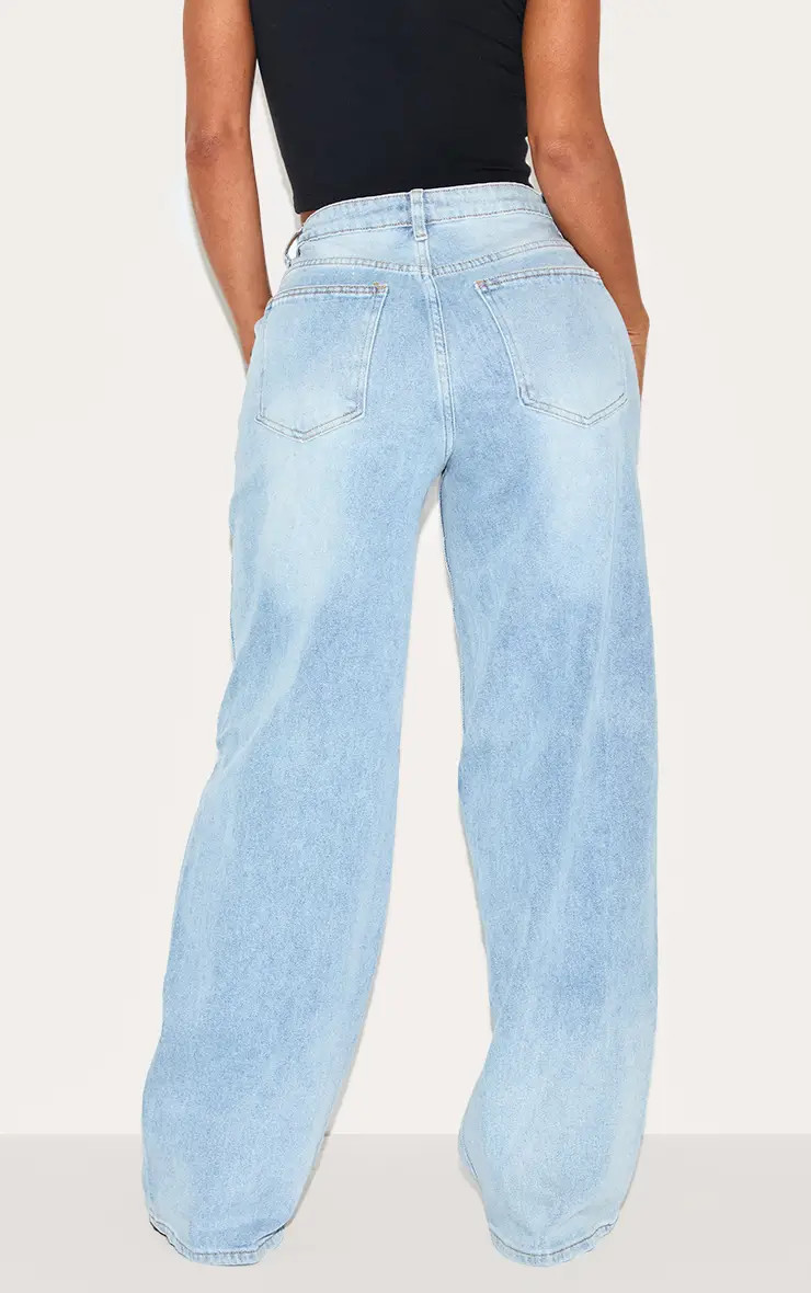 Light Blue Wash Shape Light Blue Wash Hourglass Stretch High Waisted Straight Leg Jeans | PrettyL... | PrettyLittleThing US
