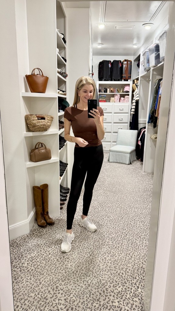 The perfect fall workout look. Size S

@Alo Yoga

#LTKfitnessgoals #LTKActive #LTKOver40