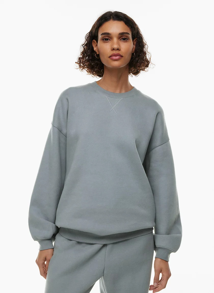 COZY FLEECE MEGA CREW SWEATSHIRT | Aritzia