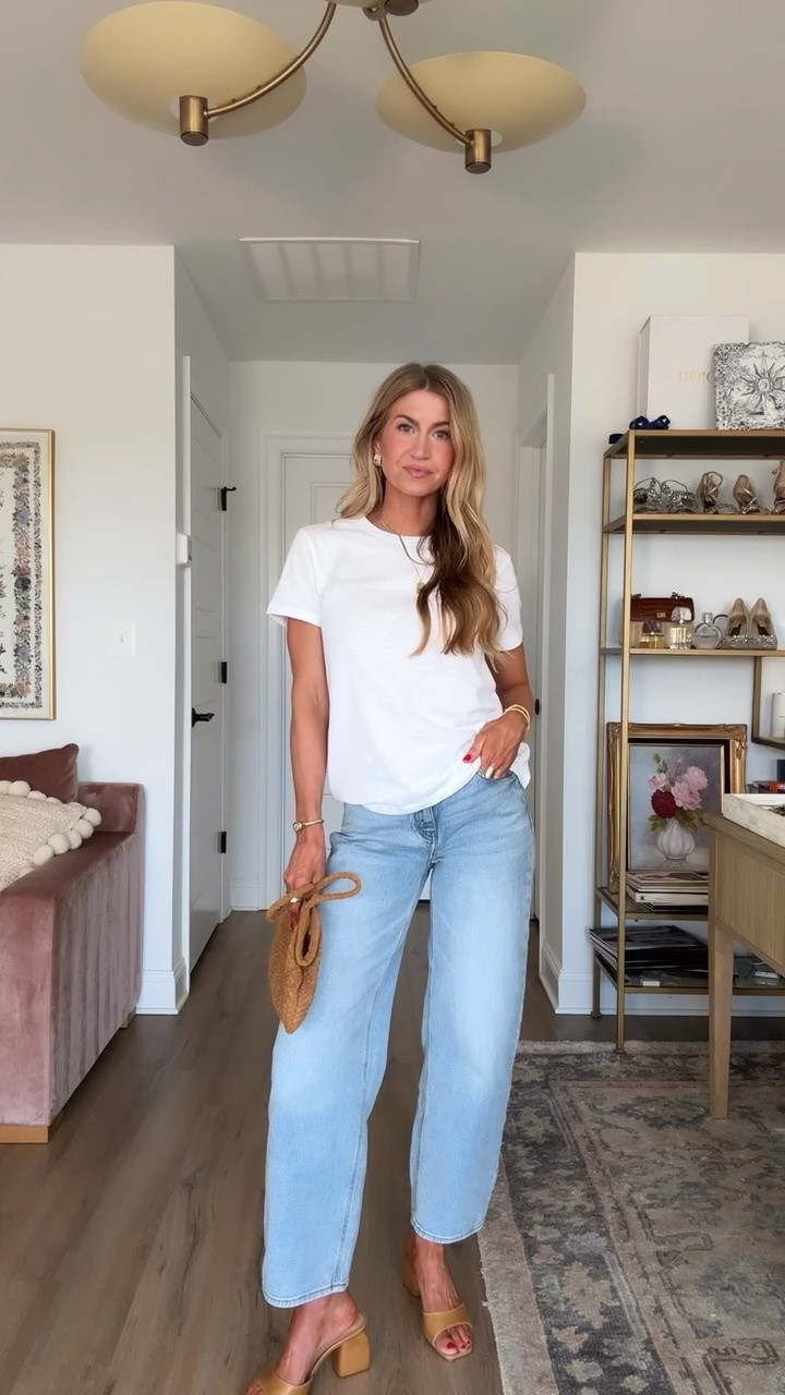 An incredible white tee + jeans combo that looks designer! Both together are UNDER $75! 

White tee: slab net, but not too see-through, runs through size, wearing a small.
Jeans: tts, wearing a 25
Sandals: TTS

#LTKgrwm #LTKdayinmylife #LTKootd