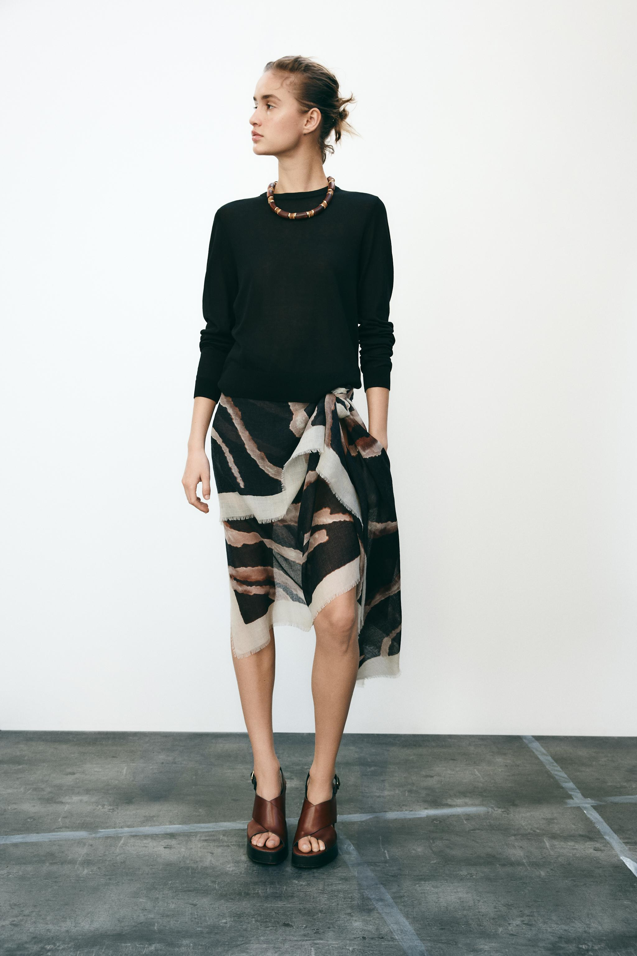 SPOT PRINT SCARF | Zara UK