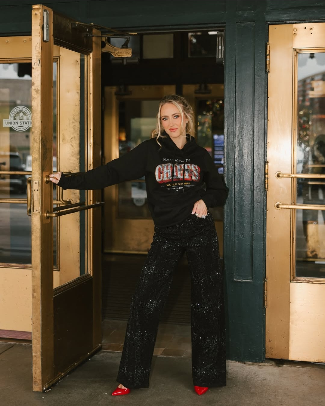 So many questions on these black rhinestone jeans! Linking them for you guys here! 🖤

#LTKHoliday #LTKdayinmylife #LTKootd