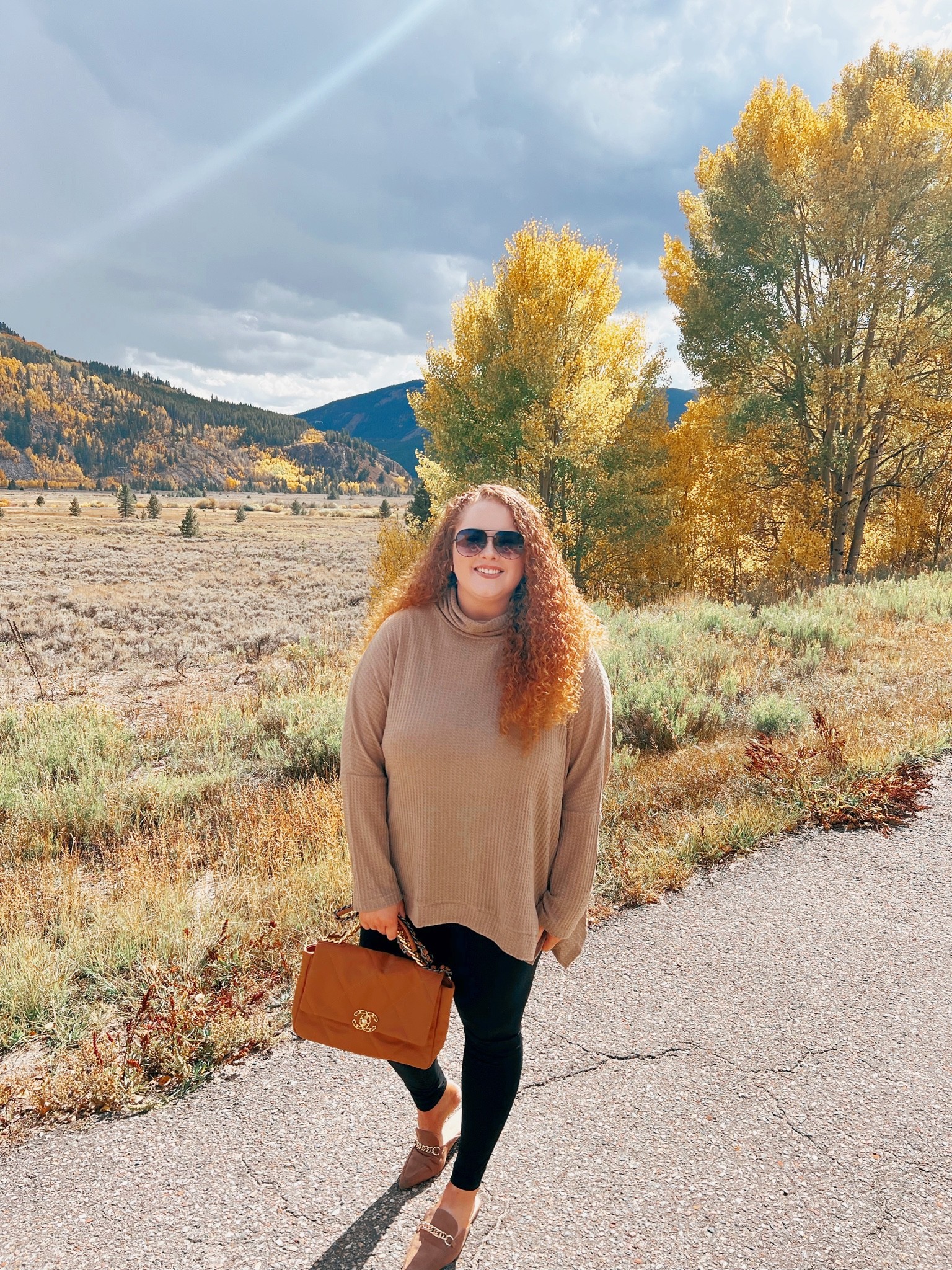 This tunic pairs so perfectly with leggings 😍

#LTKcurves #LTKsalealert #LTKSeasonal