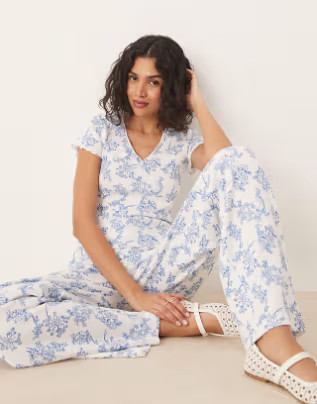 ASOS DESIGN - Ensemble gaufré avec top et pantalon - Bleu à imprimé fleurs | ASOS (Global)