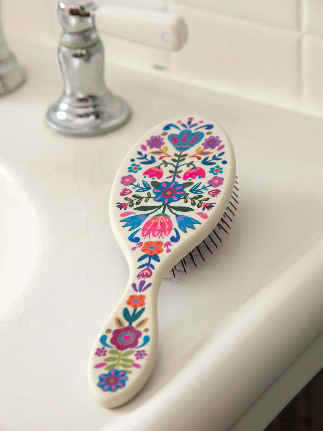 Wet / Dry Detangling Hairbrush - Cream | Natural Life