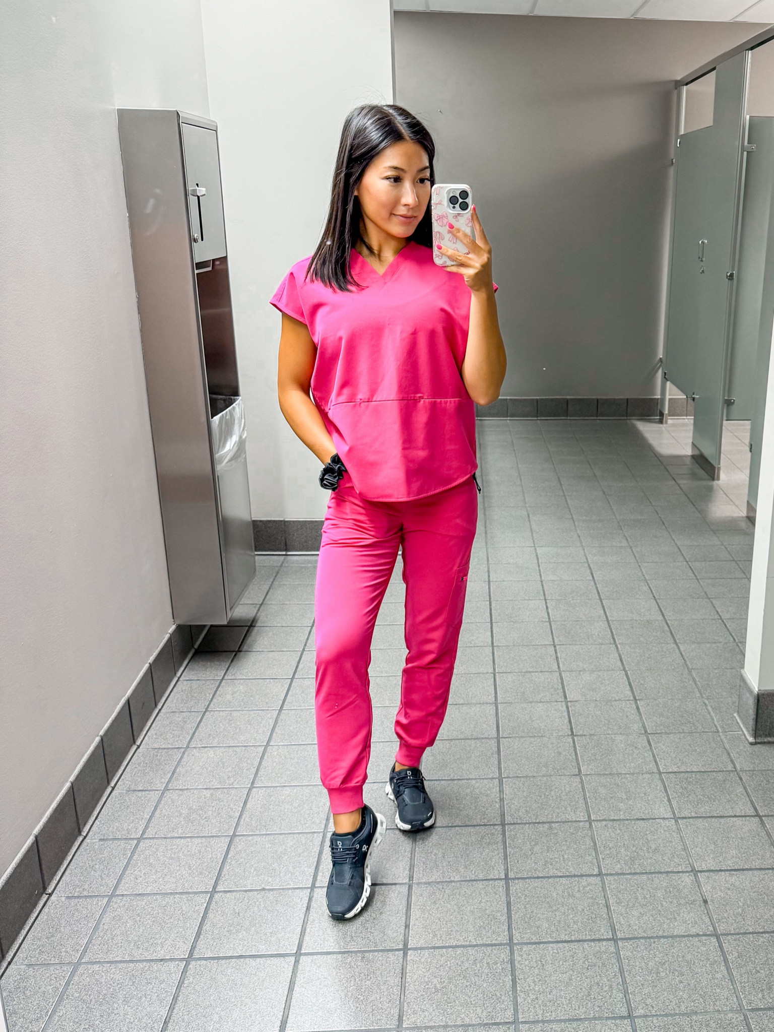 Figs scrubs oversized top- XXS
figs Zamora scrub joggers- XXS petite

In shocking pink!

On running cloud 5- wearing size 5, most recommend size up or TTS. I can do both!

#LTKWorkwear #LTKStyleTip #LTKFindsUnder50