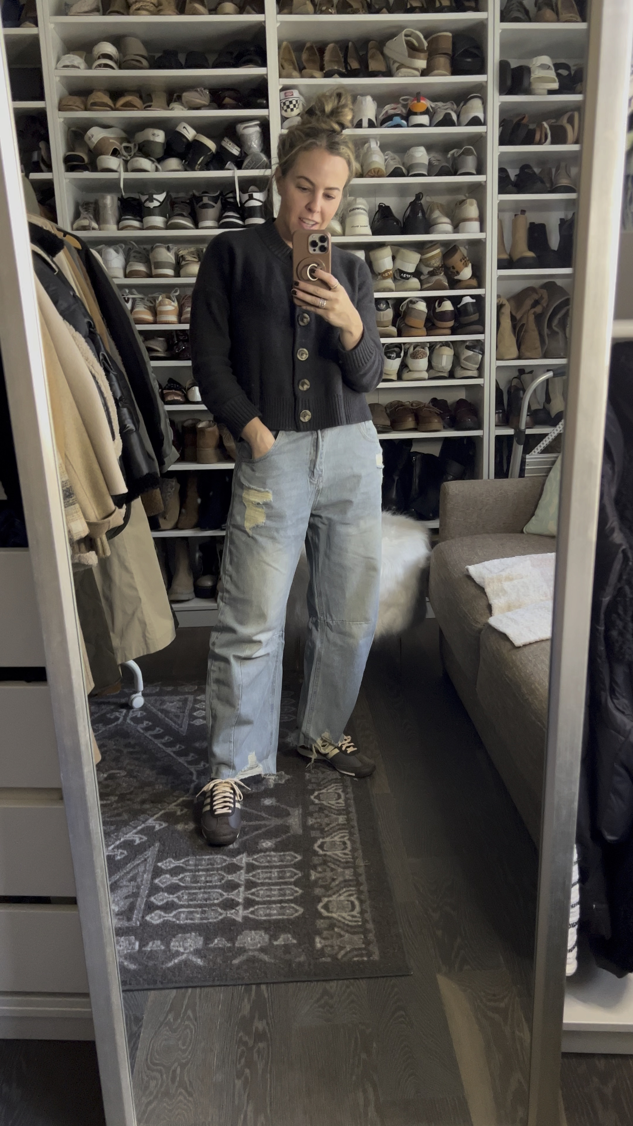 These jeans are super soft and on trend for under $40!

#LTKFindsUnder50