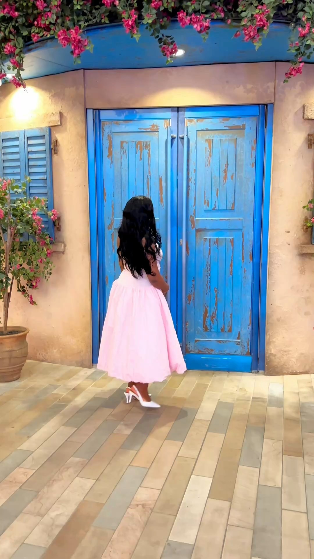The perfect summer dresss

https://www.amylynn.co.uk/products/alexa-light-pink-puffball-dress?fbclid=PAQ0xDSwKuX1ZleHRuA2FlbQIxMQABp342Z72BeTokcqYKjDou60dLP4I2JWonVx93Tu0KbtbeDWYhEcfW2kovBTB__aem_sK1emFvrAYq5jiHxZi0e7Q

#LTKdresses #LTKsummer #LTKluxury