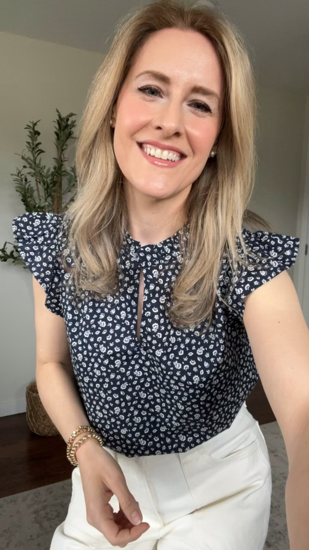 Walmart $15 cotton top, so pretty and chic! Fits true to size, I’m a small. Matching skirt is currently in store but I can’t find it online yet. #walmartfashion 

#LTKmomlife #LTKootd