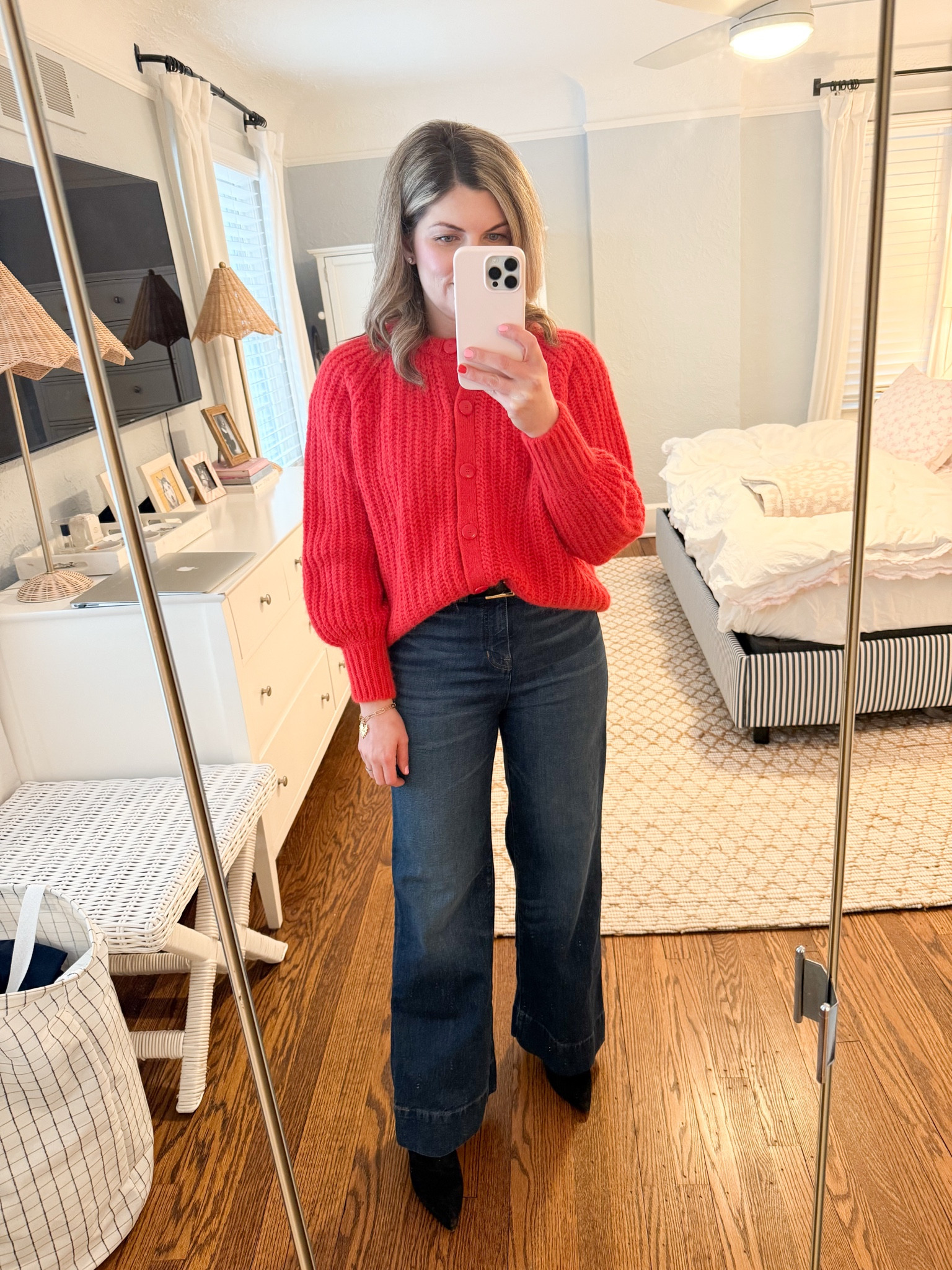 Valentine’s Day outfit idea 

#LTKShoeCrush #LTKFindsUnder100