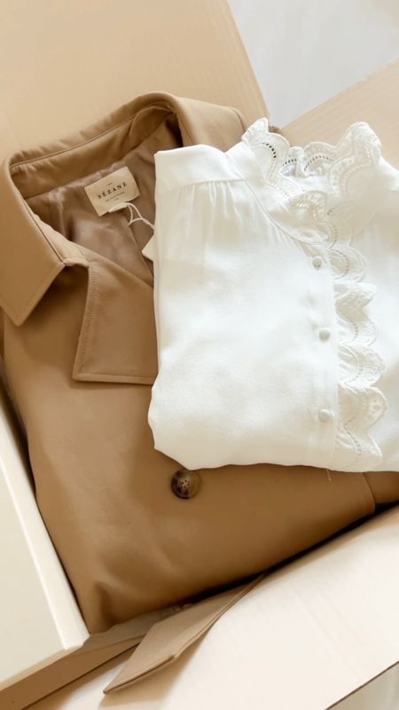Essentials. Sézane trench coat. White blouse. 
Sezane lovers. sezane.  #LTKMostLoved 

#LTKworkwear #LTKstyletip