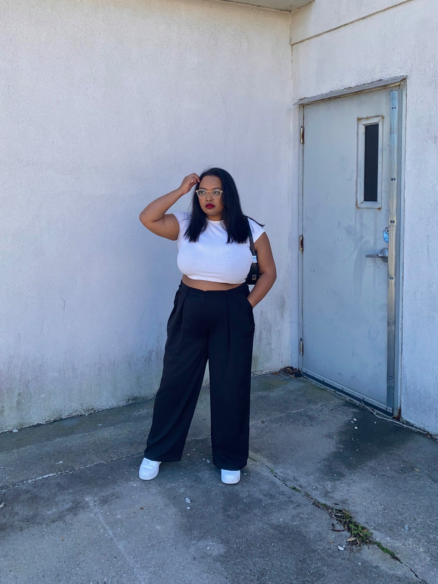 chic midsize minimal outfit inspo 🤍👟 

#LTKFindsUnder50 #LTKMidsize #LTKootd