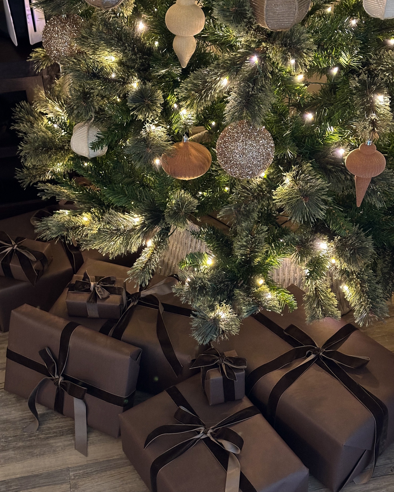 🎄🤎

#LTKHoliday #LTKSeasonal #LTKsalealert