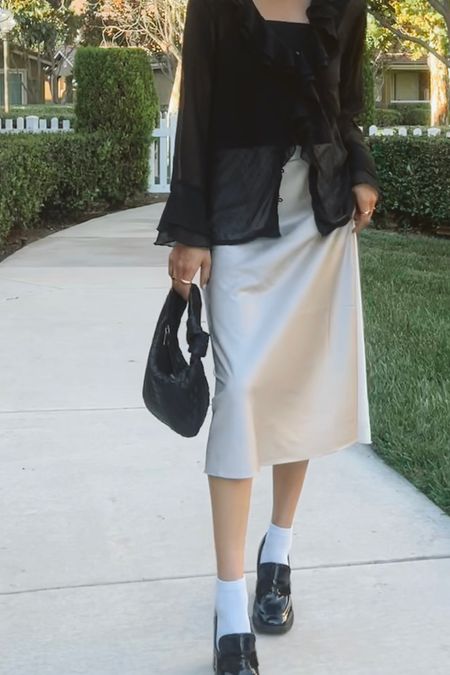Satin skirt outfit, 90s outfit, squared toe block heel, fall outfit ideas 