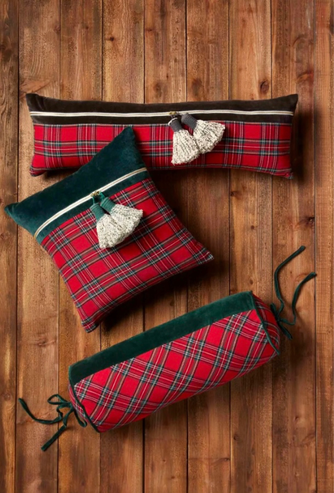 Tartan Christmas pillows on sale from mud pie!

#LTKSeasonal #LTKhome #LTKHoliday
