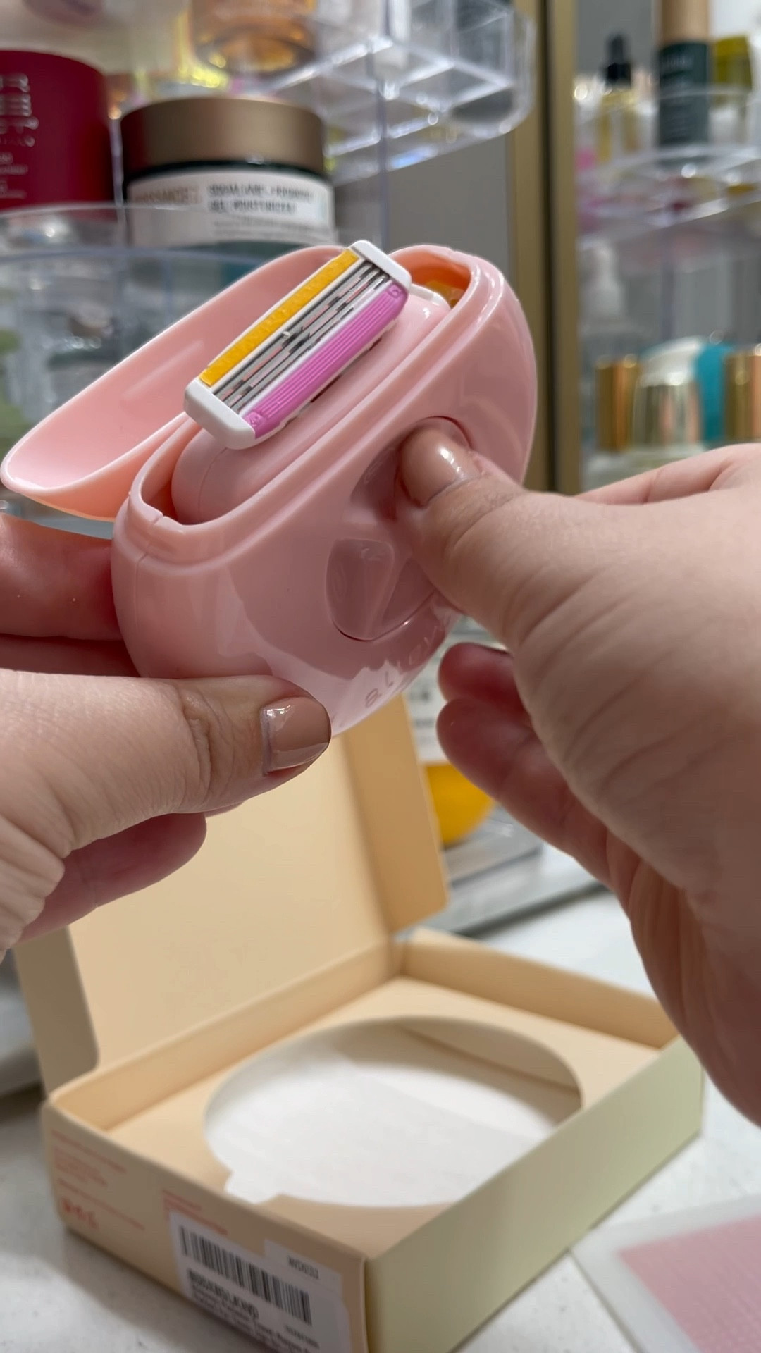 The perfect travel razor with water and shave bar all in one! 

#LTKbeauty #LTKtravel #LTKVideo