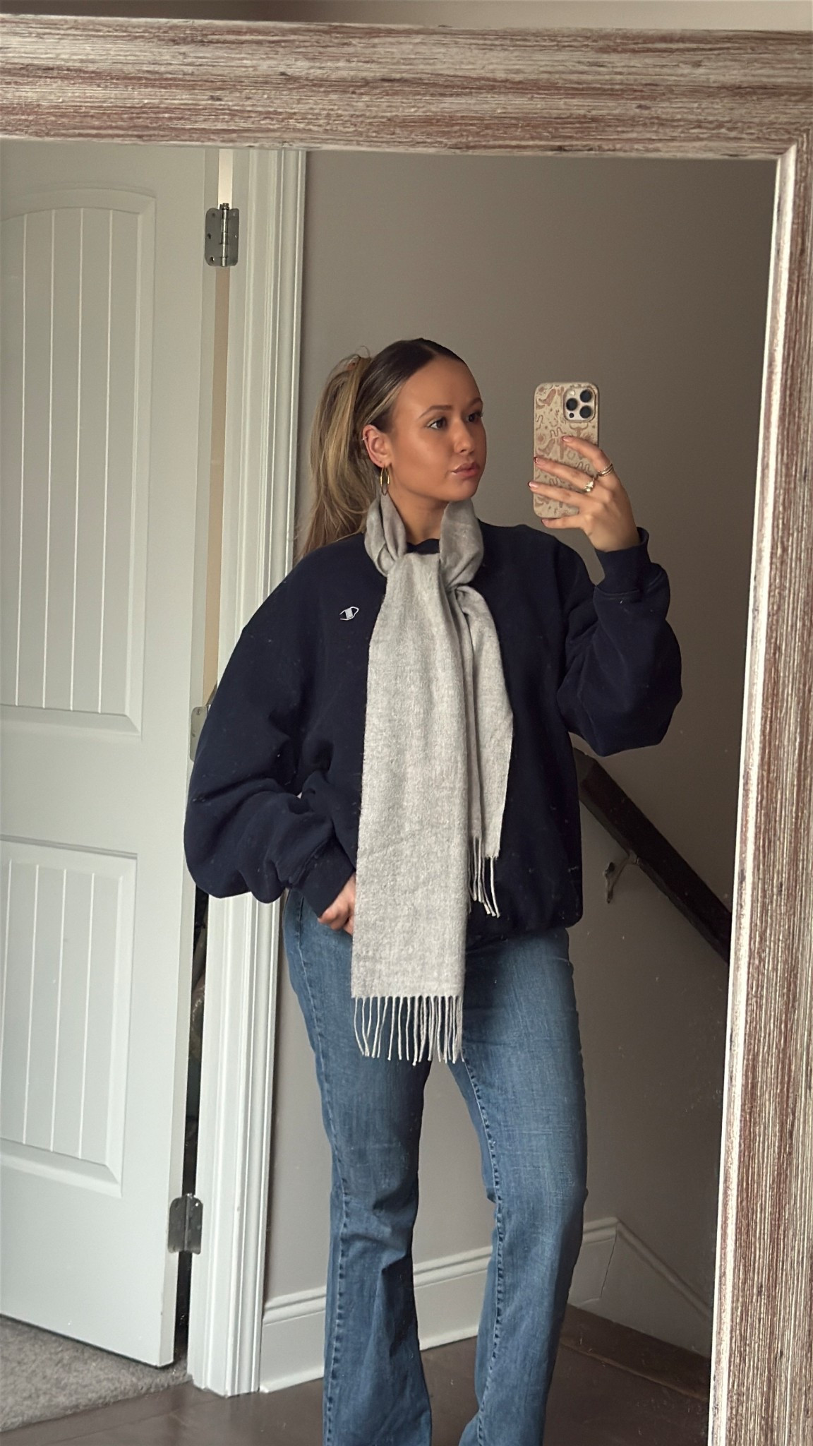 Navy Blue Champion Crewneck and vintage Levi jeans. Linked similar so you can copy my look! 

#LTKSeasonal #LTKdayinmylife #LTKootd