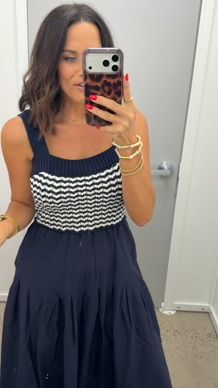 Giving major J.Crew vibes for a Walmart price 🤍💙

Size XS
5’3” for reference

#WalmartFashion #WalmartFinds #JCrewStyle #AffordableStyle #SummerDress #EverydayStyle #LTKStyle #LTKCreator #WalmartStyle #ClassicStyle